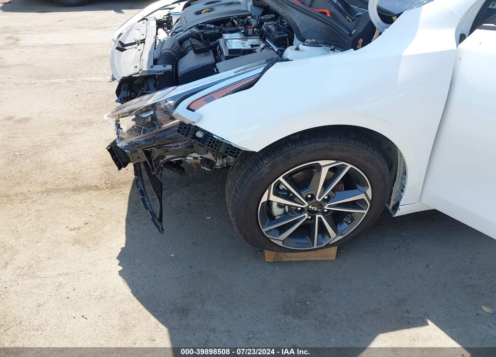 2024 KIA FORTE LXS VIN: 3KPF24AD0RE751570