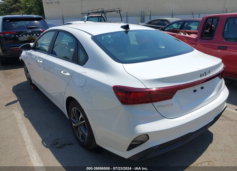 2024 KIA FORTE LXS VIN: 3KPF24AD0RE751570