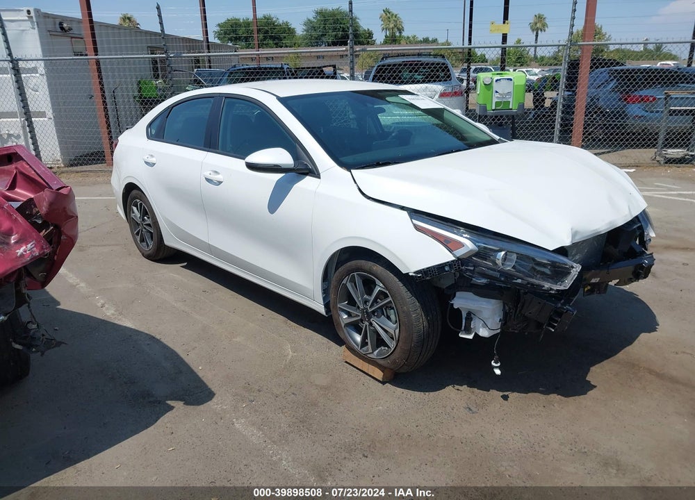 2024 KIA FORTE LXS VIN: 3KPF24AD0RE751570