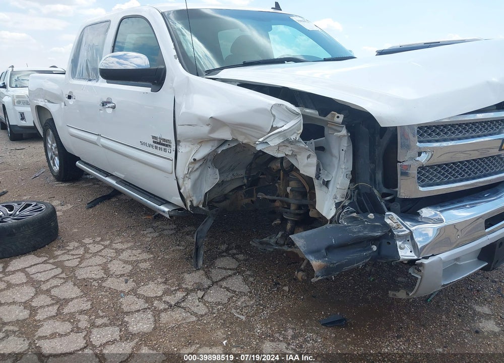 2013 CHEVROLET SILVERADO 1500 LT VIN: 3GCPCSE03DG175788