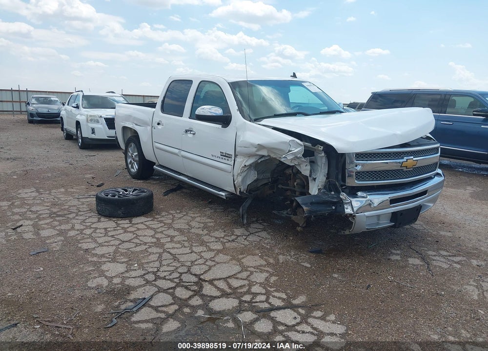 2013 CHEVROLET SILVERADO 1500 LT VIN: 3GCPCSE03DG175788
