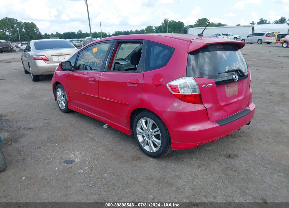 2010 HONDA FIT VIN: JHMGE8H49AC003483