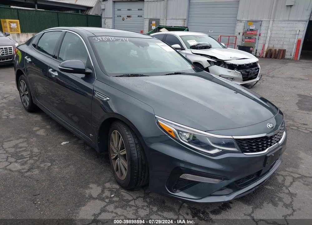 2020 KIA OPTIMA EX PREMIUM VIN: 5XXGU4L15LG438790