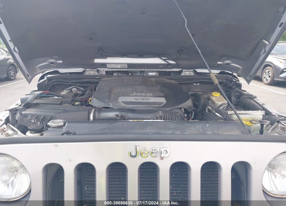 2014 JEEP WRANGLER UNLIMITED SAHARA VIN: 1C4HJWEG3EL245504