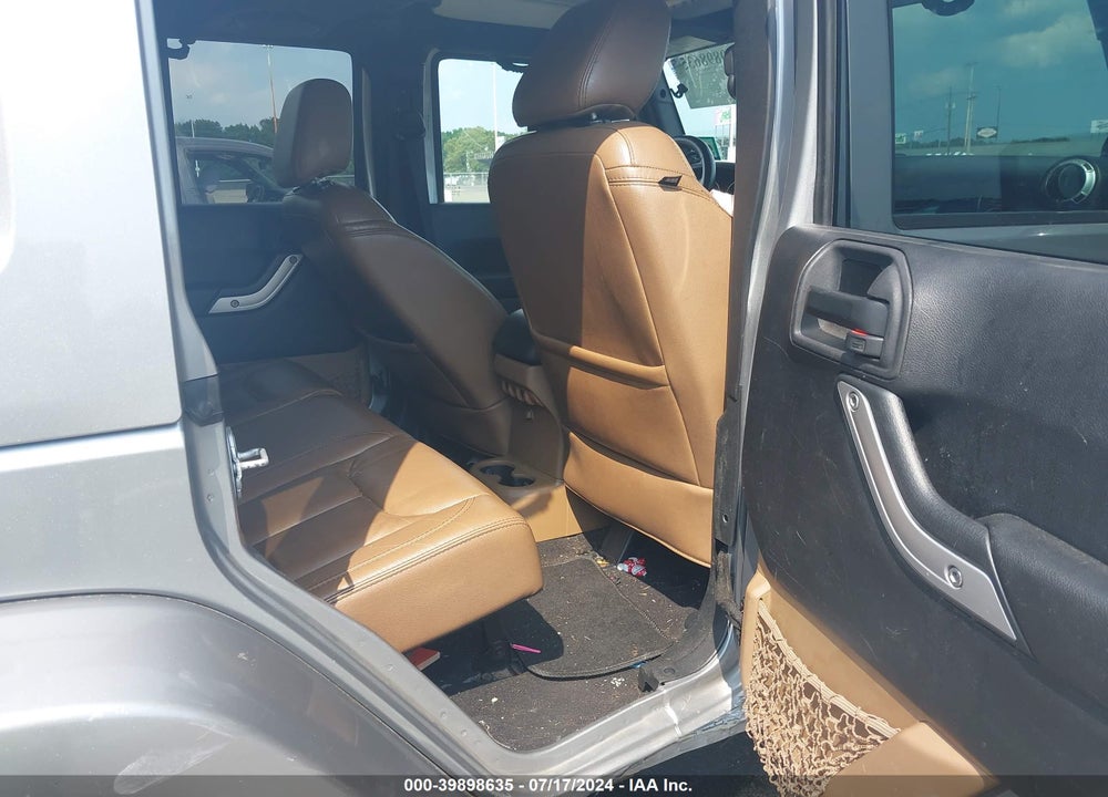 2014 JEEP WRANGLER UNLIMITED SAHARA VIN: 1C4HJWEG3EL245504