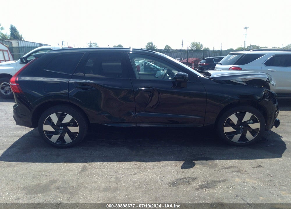 2024 VOLVO XC60 RECHARGE PLUG-IN HYBRID T8 PLUS DARK THEME VIN: YV4H60DL2R1907603