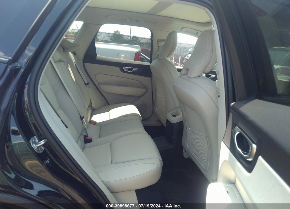 2024 VOLVO XC60 RECHARGE PLUG-IN HYBRID T8 PLUS DARK THEME VIN: YV4H60DL2R1907603