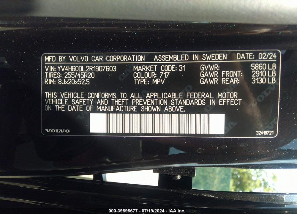 2024 VOLVO XC60 RECHARGE PLUG-IN HYBRID T8 PLUS DARK THEME VIN: YV4H60DL2R1907603