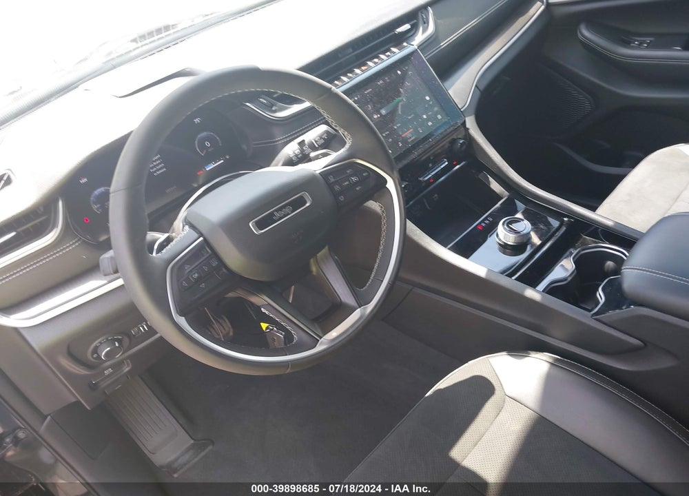 2023 JEEP GRAND CHEROKEE ALTITUDE 4X2 VIN: 1C4RJGAG1PC648271
