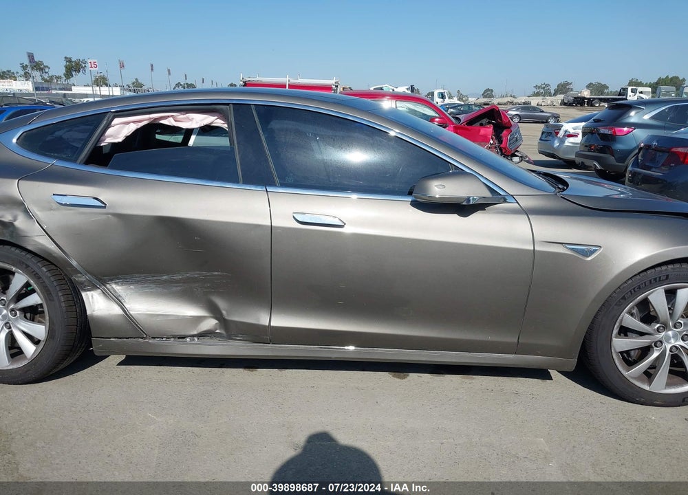 2016 TESLA MODEL S 60D/70D/75D/85D/90D VIN: 5YJSA1E22GF142805