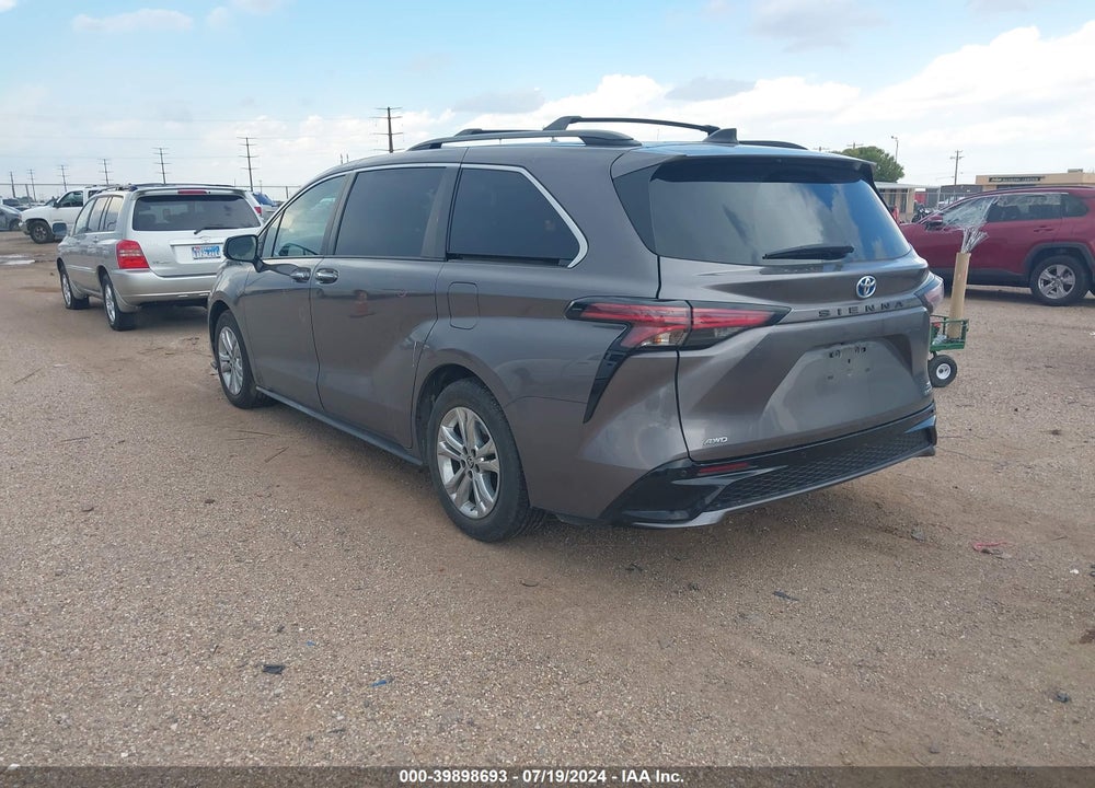 2022 TOYOTA SIENNA XSE VIN: 5TDDSKFC4NS049232