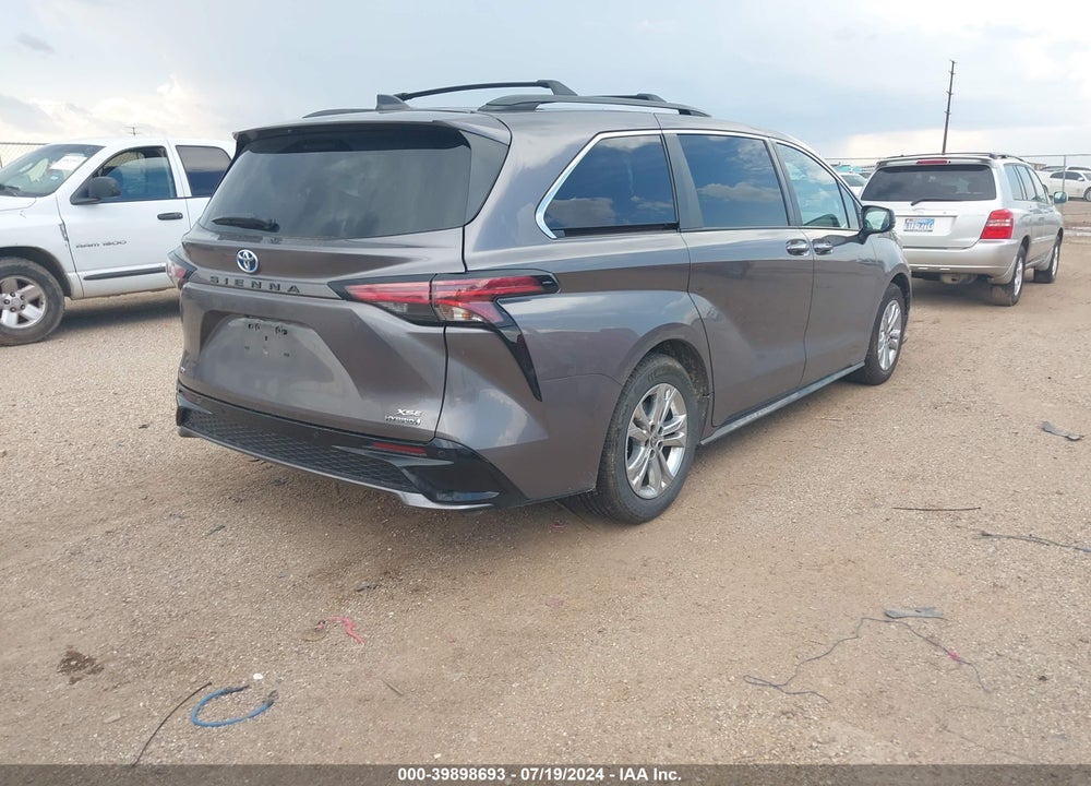 2022 TOYOTA SIENNA XSE VIN: 5TDDSKFC4NS049232