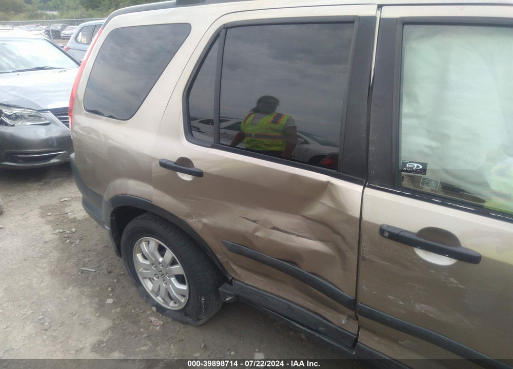 2005 HONDA CR-V EX VIN: SHSRD78835U322972
