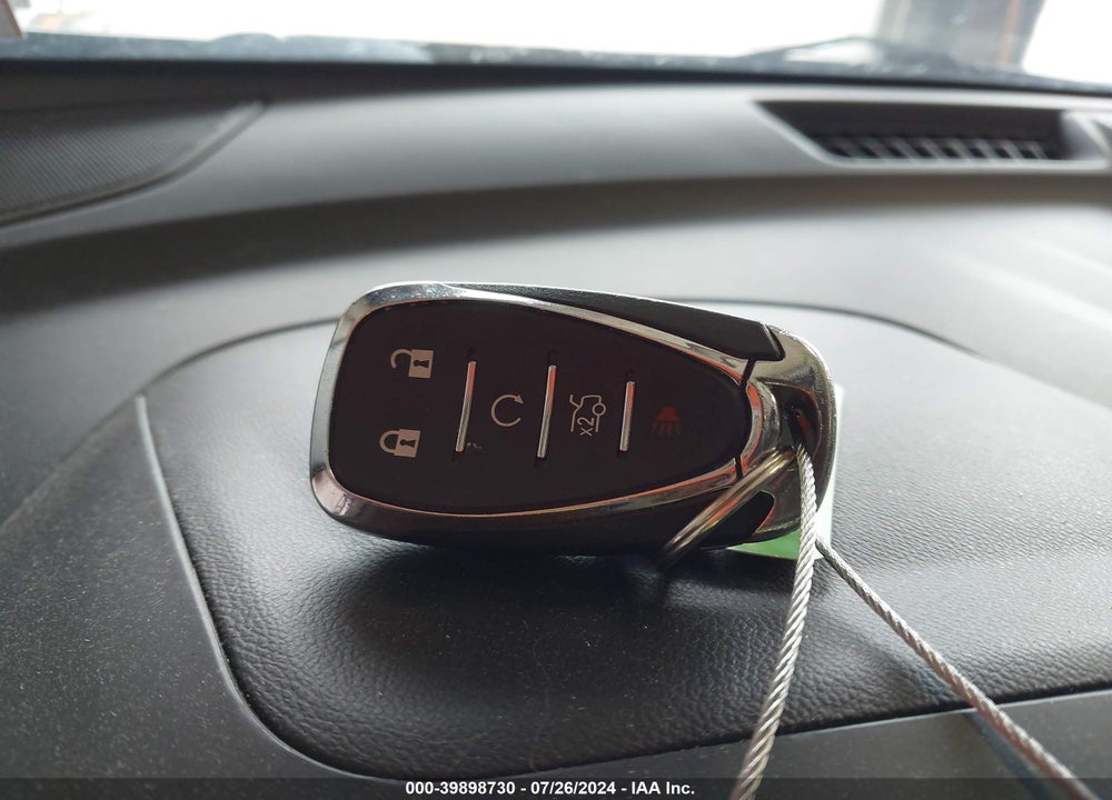 2018 CHEVROLET EQUINOX LT VIN: 3GNAXJEV0JL118183