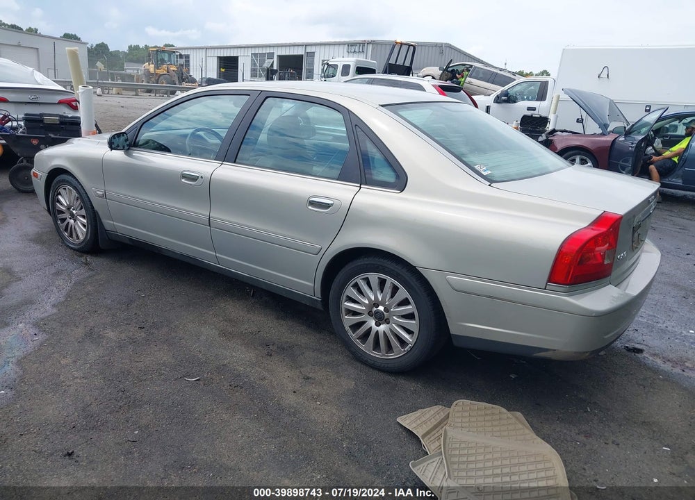 2004 VOLVO S80 2.5T VIN: YV1TS59H241377971