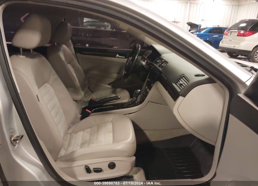 2014 VOLKSWAGEN PASSAT 2.0L TDI SEL PREMIUM VIN: 1VWCN7A35EC032705