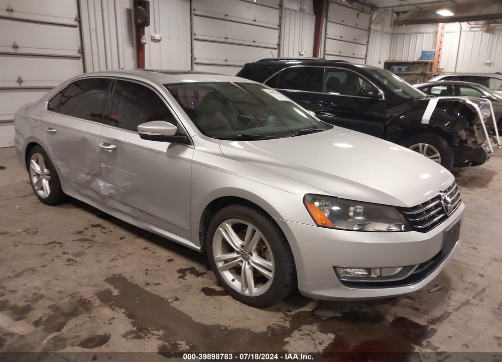 2014 VOLKSWAGEN PASSAT 2.0L TDI SEL PREMIUM VIN: 1VWCN7A35EC032705