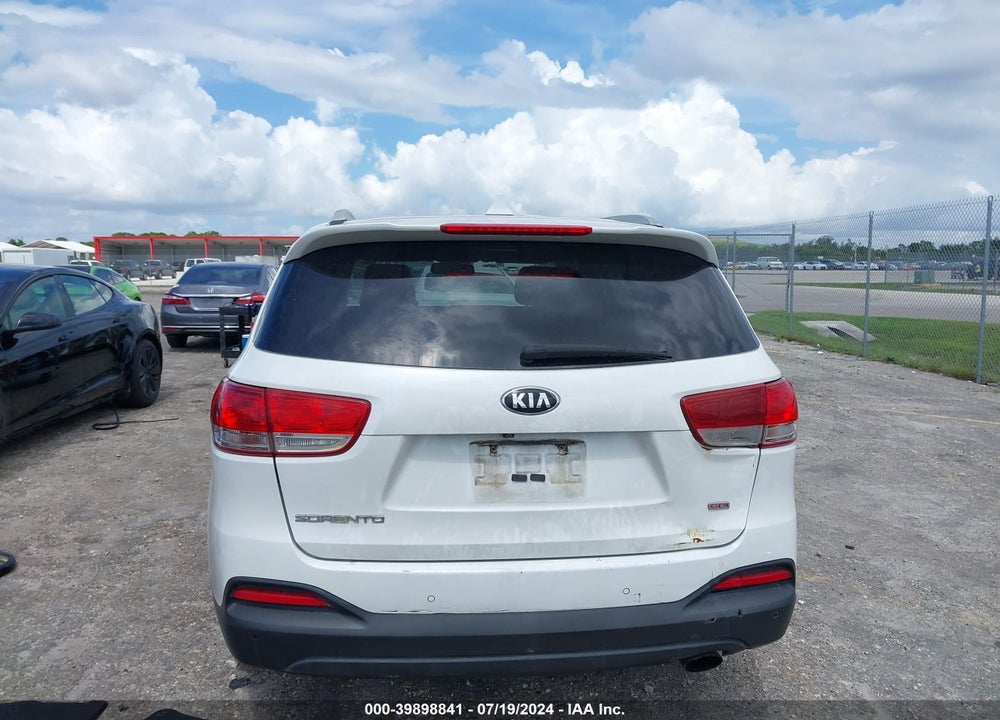 2016 KIA SORENTO 2.4L LX VIN: 5XYPG4A36GG117998