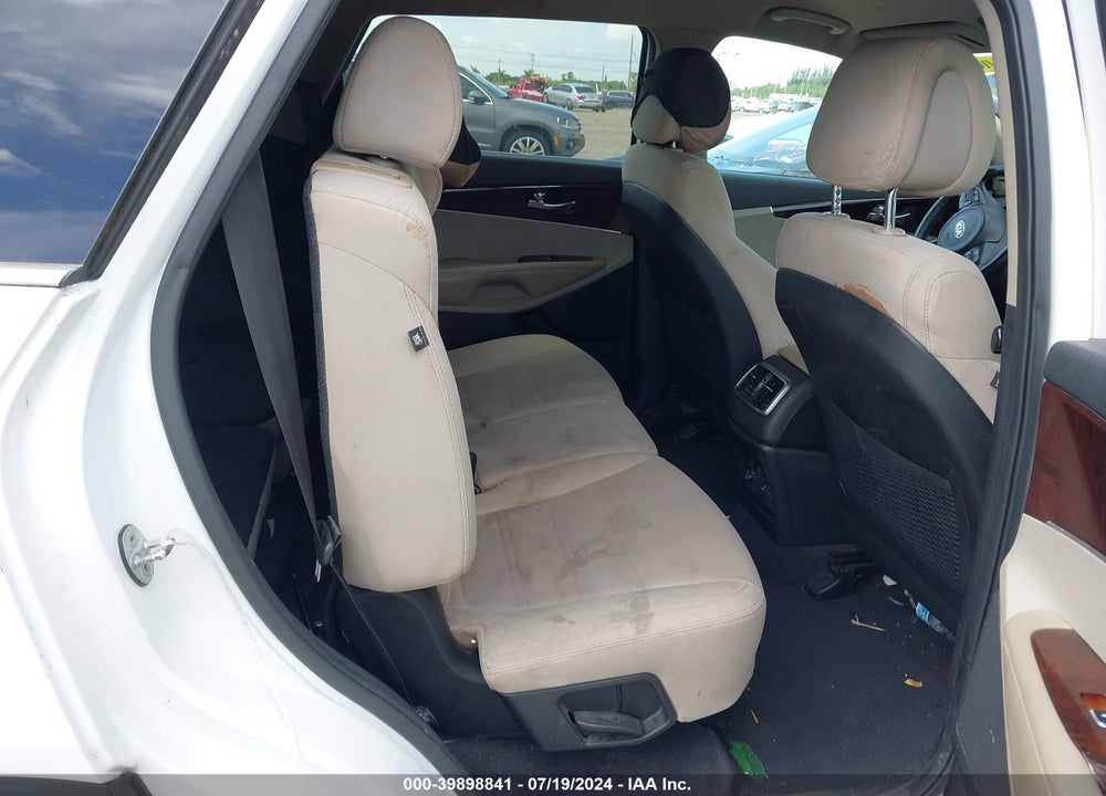2016 KIA SORENTO 2.4L LX VIN: 5XYPG4A36GG117998