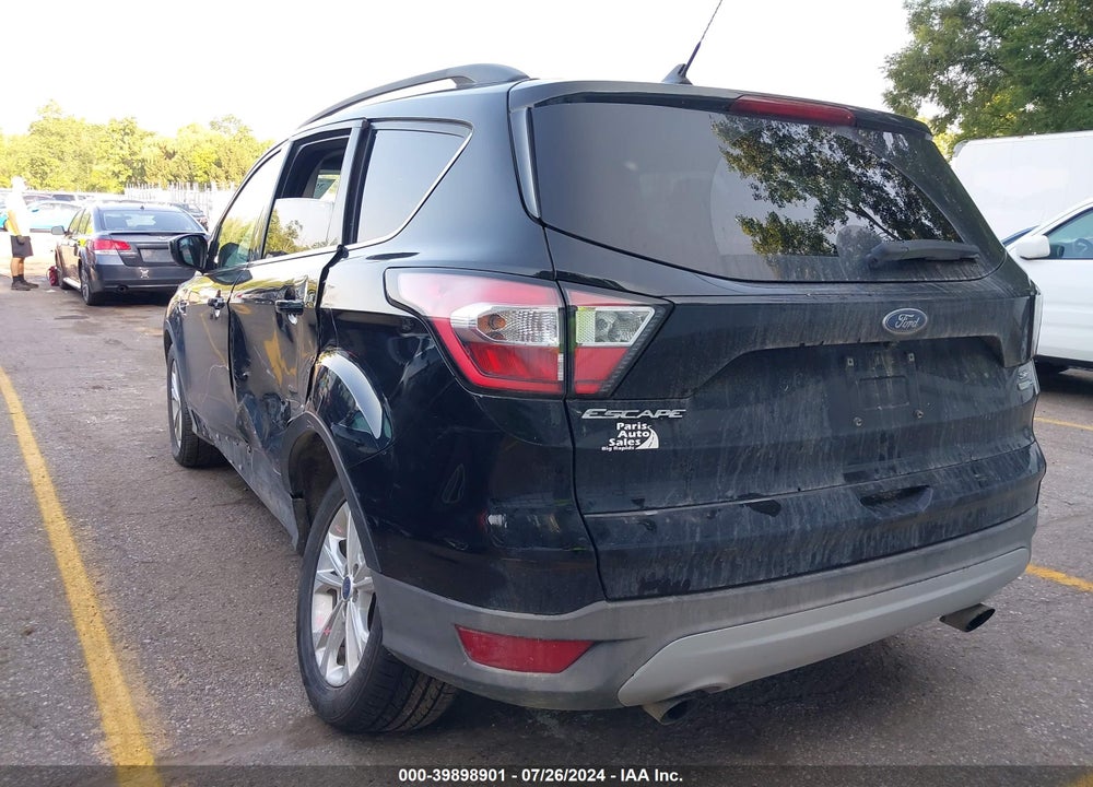 2018 FORD ESCAPE SE VIN: 1FMCU9GD1JUC29310