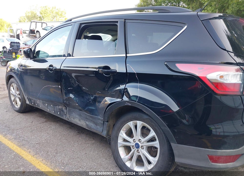 2018 FORD ESCAPE SE VIN: 1FMCU9GD1JUC29310