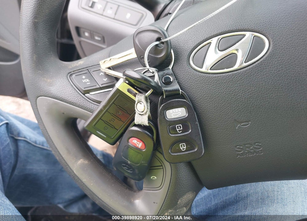 2014 HYUNDAI SONATA GLS VIN: 5NPEB4AC9EH913169