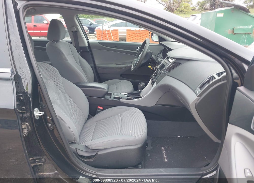 2014 HYUNDAI SONATA GLS VIN: 5NPEB4AC9EH913169