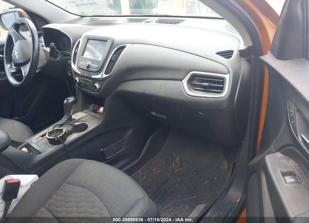 2018 CHEVROLET EQUINOX LT VIN: 2GNAXJEV6J6200374