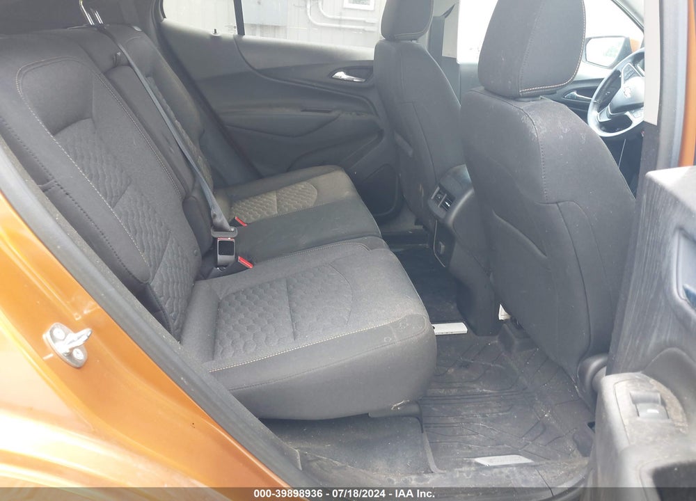 2018 CHEVROLET EQUINOX LT VIN: 2GNAXJEV6J6200374