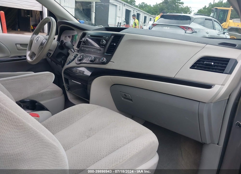 2012 TOYOTA SIENNA LE V6 8 PASSENGER VIN: 5TDKK3DC7CS189997