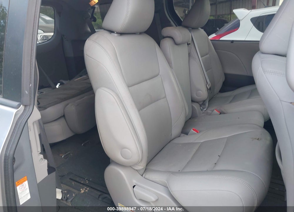 2017 TOYOTA SIENNA XLE PREMIUM 8 PASSENGER VIN: 5TDYZ3DC3HS801786