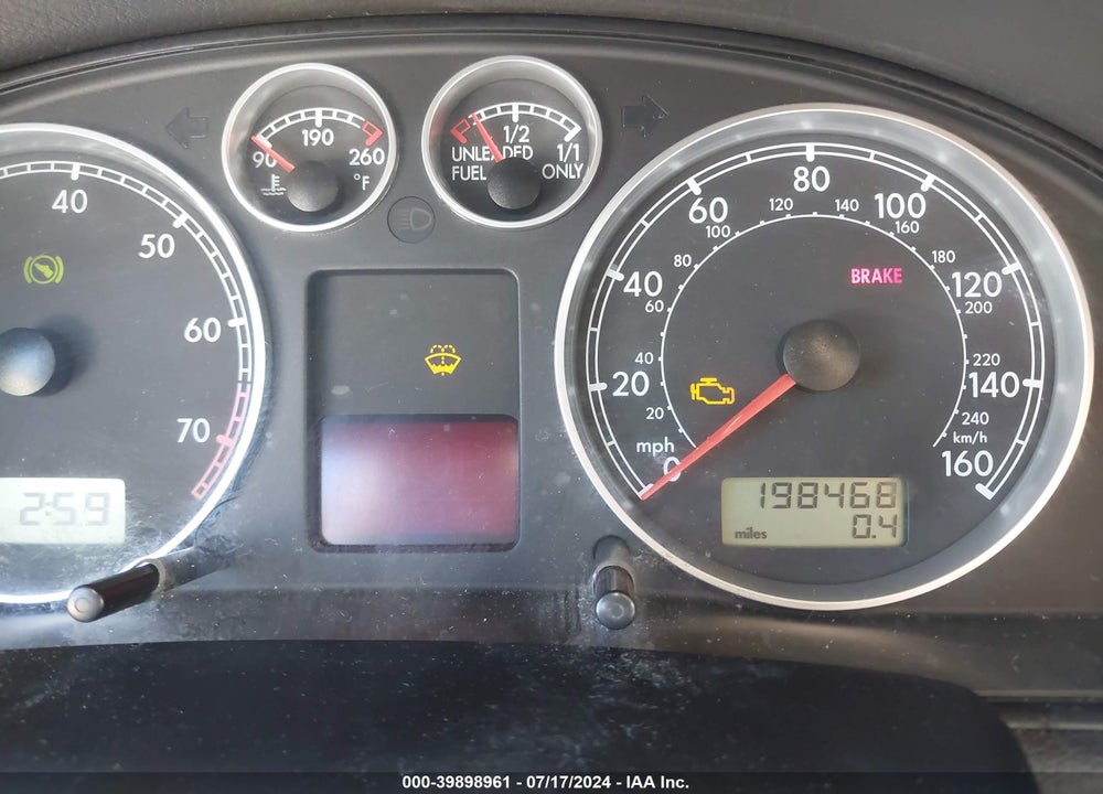 2001 VOLKSWAGEN PASSAT GLS V6 VIN: WVWPH63B01P098334