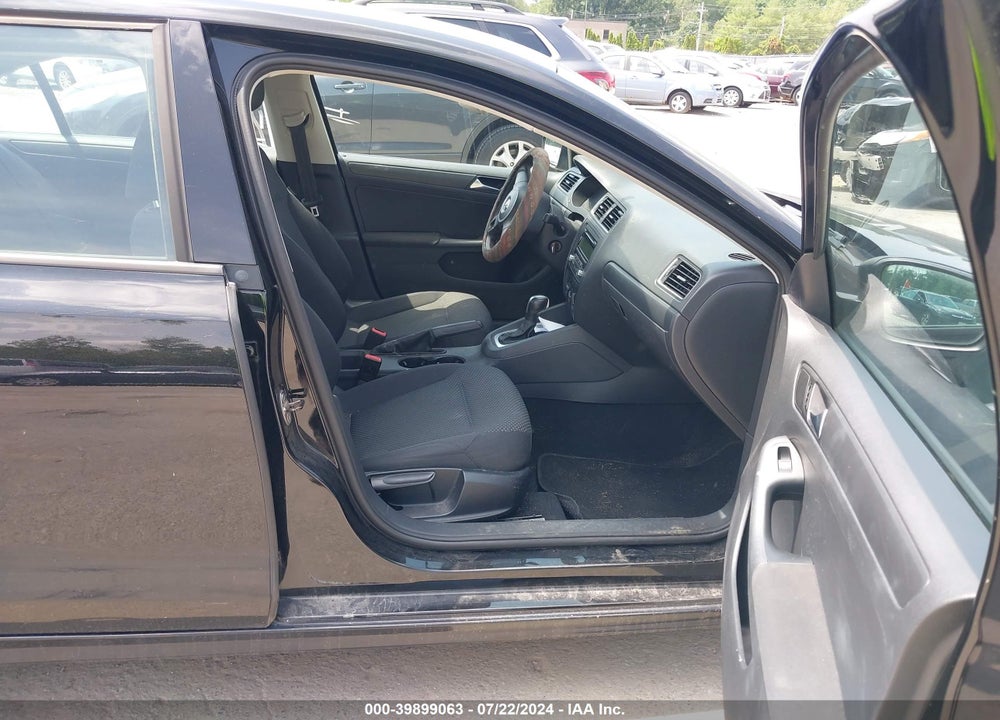 2012 VOLKSWAGEN JETTA 2.0L S VIN: 3VW2K7AJ2CM306120