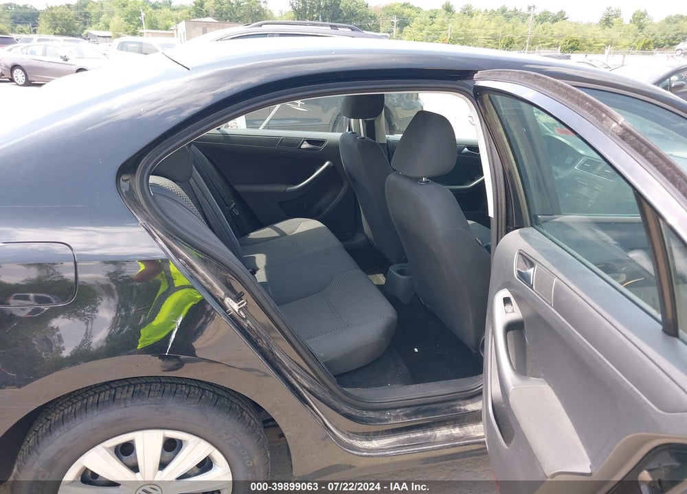 2012 VOLKSWAGEN JETTA 2.0L S VIN: 3VW2K7AJ2CM306120