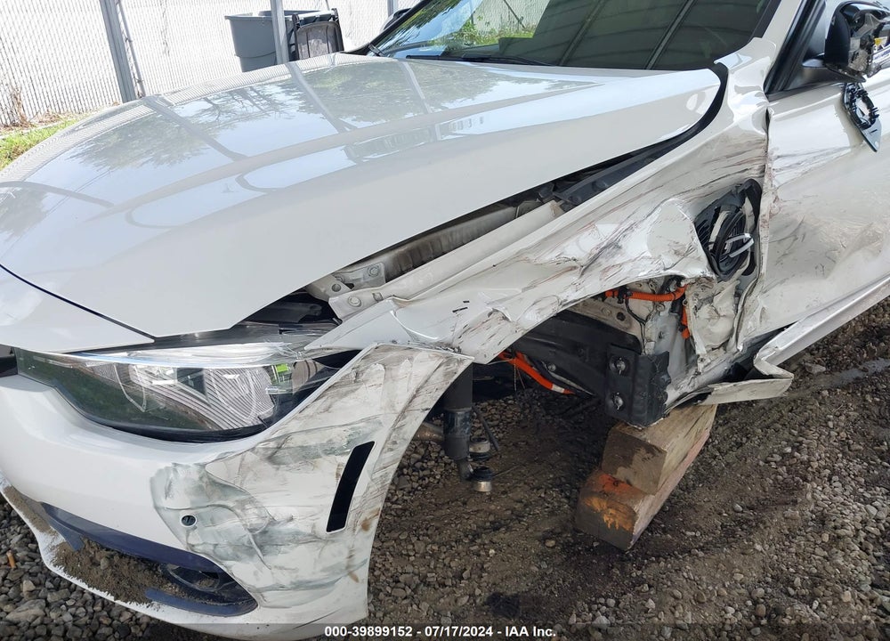 2018 BMW 330E IPERFORMANCE VIN: WBA8E1C53JA171657
