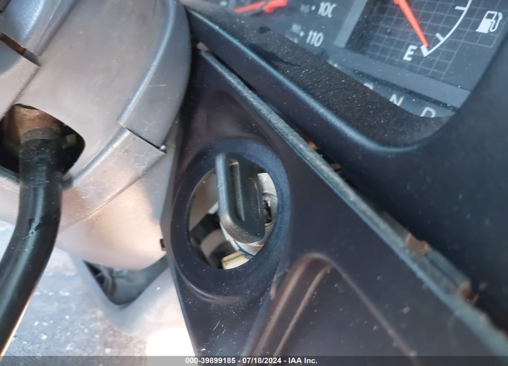 2000 TOYOTA TACOMA VIN: 5TENL42N5YZ690191