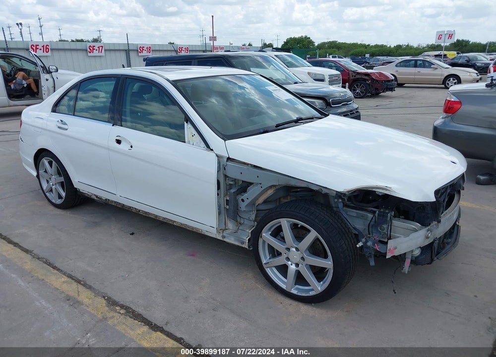 2014 MERCEDES-BENZ C 250 LUXURY/SPORT VIN: WDDGF4HB1EA957948