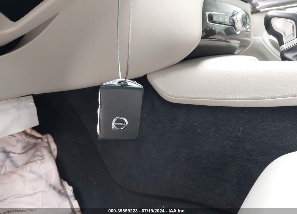2019 VOLVO XC90 T5 MOMENTUM VIN: YV4102CK6K1422510
