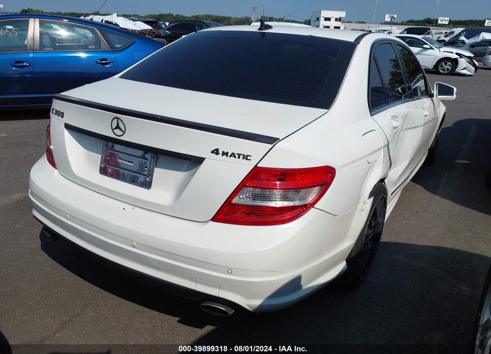 2011 MERCEDES-BENZ C 300 LUXURY 4MATIC/SPORT 4MATIC VIN: WDDGF8BB4BR135870