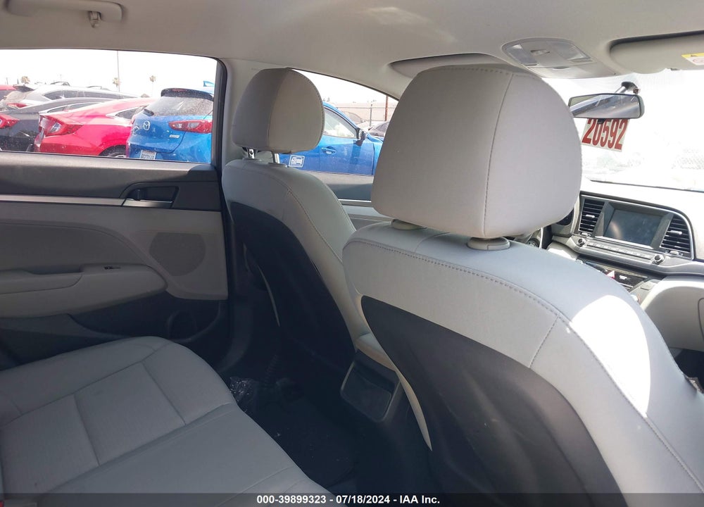 2017 HYUNDAI ELANTRA SE VIN: 5NPD84LF7HH022304