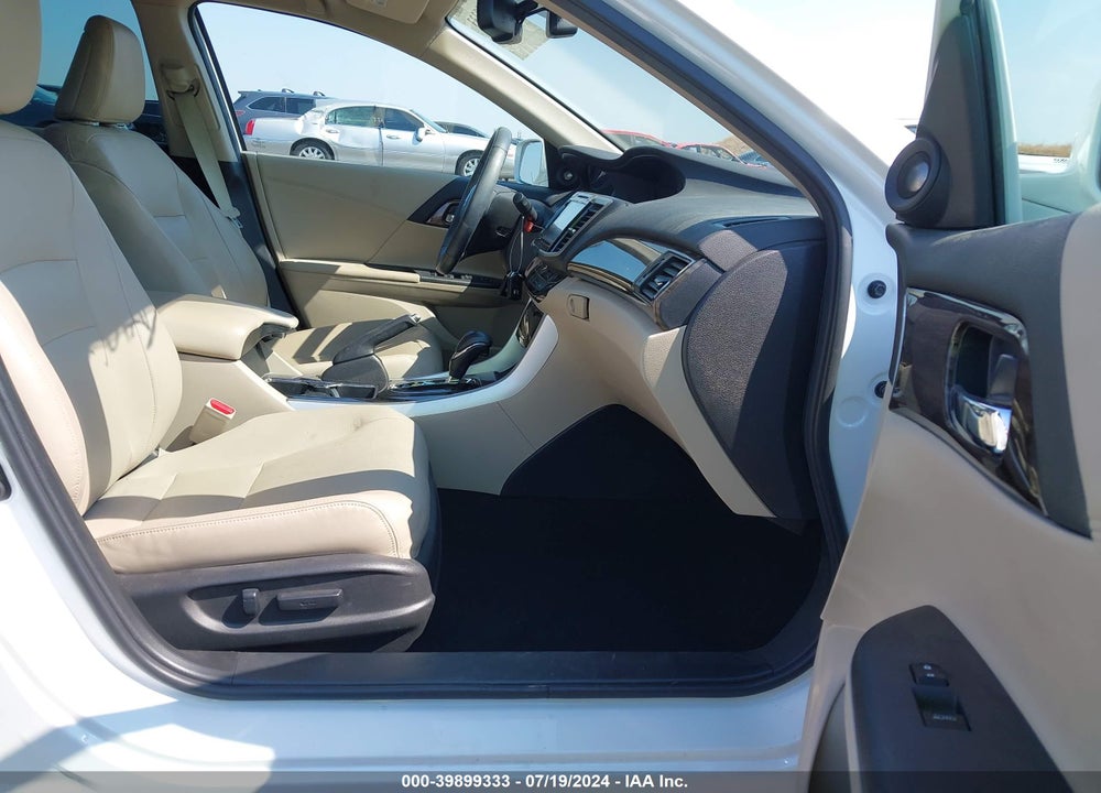 2016 HONDA ACCORD TOURING VIN: 1HGCR3F95GA026674