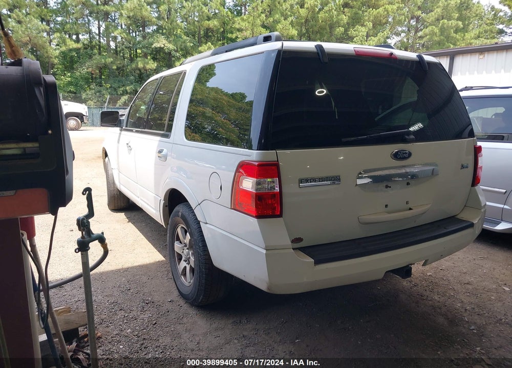2010 FORD EXPEDITION XLT VIN: 1FMJU1F51AEA43182