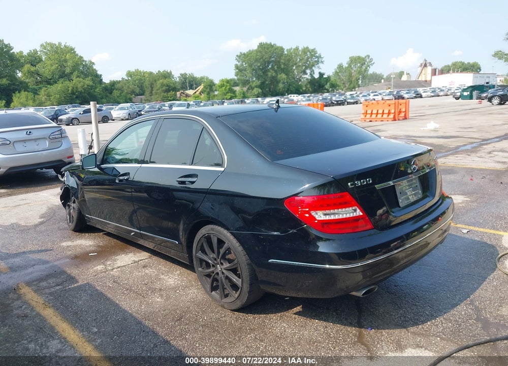 2012 MERCEDES-BENZ C 300 LUXURY 4MATIC/SPORT 4MATIC VIN: WDDGF8BB5CF859182