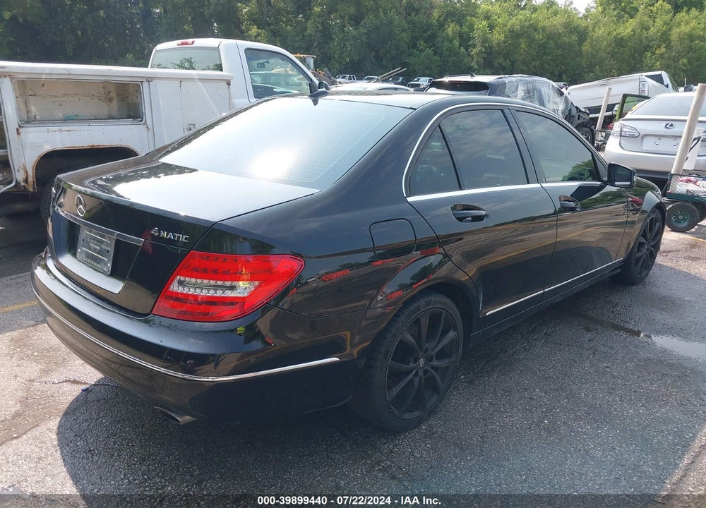 2012 MERCEDES-BENZ C 300 LUXURY 4MATIC/SPORT 4MATIC VIN: WDDGF8BB5CF859182