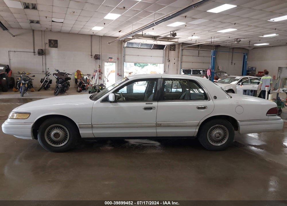 1993 MERCURY GRAND MARQUIS GS VIN: 2MELM74W3PX643624