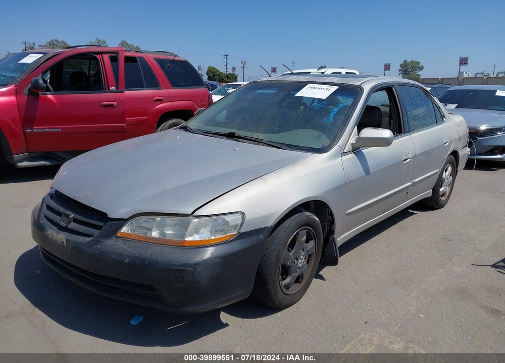 1998 HONDA ACCORD EX VIN: 1HGCG5650WA147562