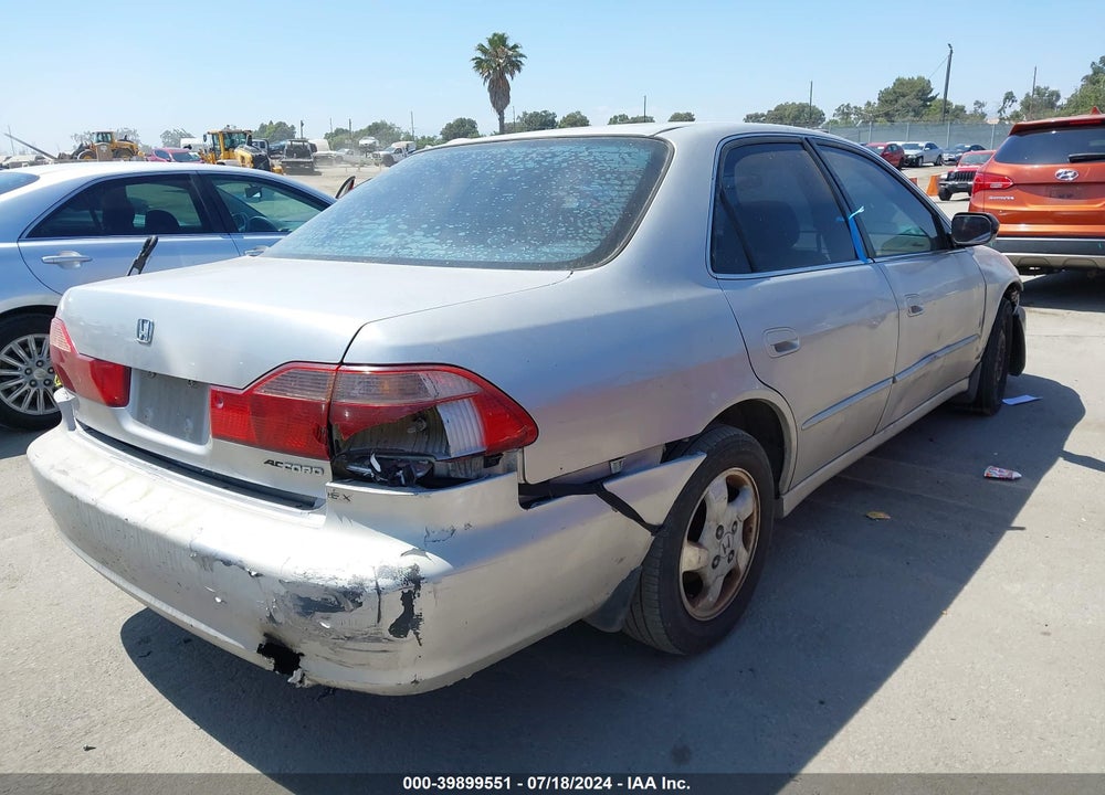 1998 HONDA ACCORD EX VIN: 1HGCG5650WA147562