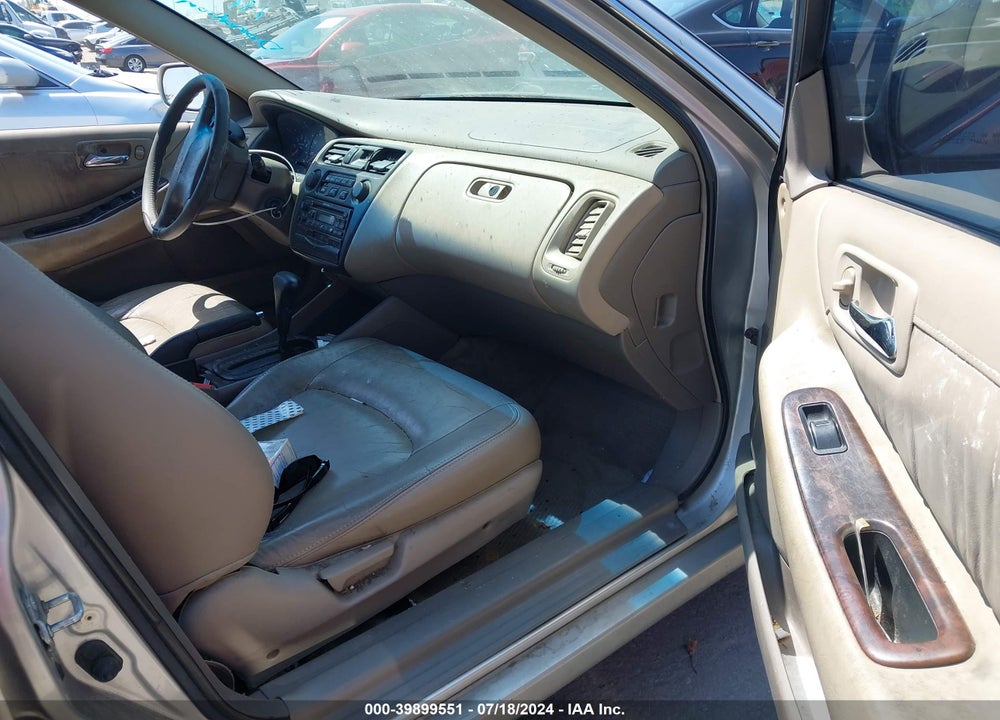 1998 HONDA ACCORD EX VIN: 1HGCG5650WA147562