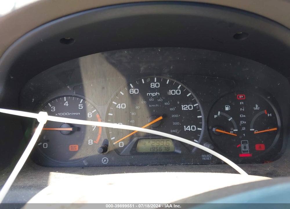 1998 HONDA ACCORD EX VIN: 1HGCG5650WA147562