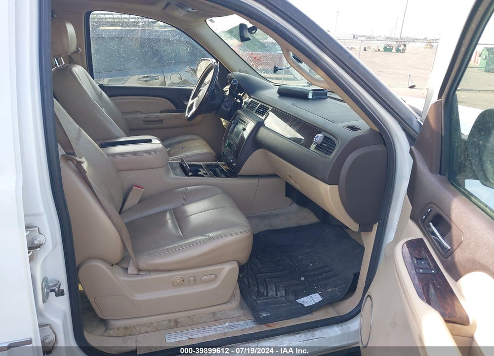 2007 GMC YUKON XL 1500 DENALI VIN: 1GKFK66877J237775